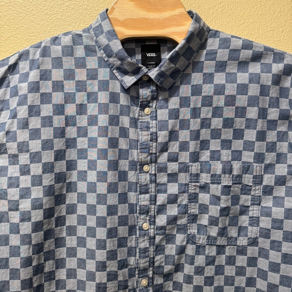 Men’s XL VANS Loose Fit Blue Checkered 100% Cotton Short Sleeve Button Up Shirt - Picture 2 of 15